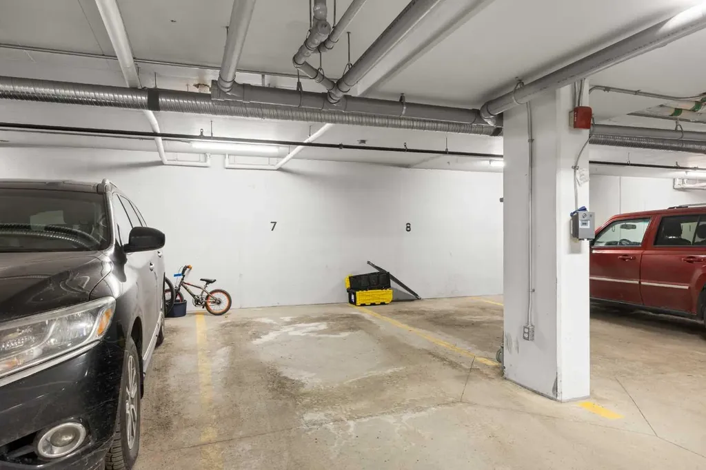 4818 Varsity Drive NW Calgary AB T3A 1A3