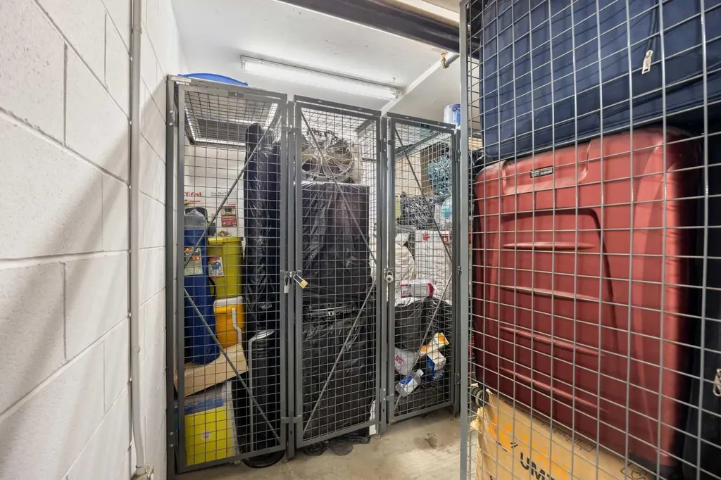 4818 Varsity Drive NW Calgary AB T3A 1A3