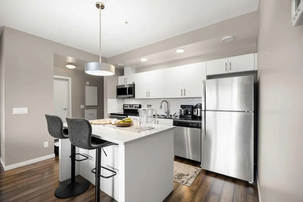 4818 Varsity Drive NW Calgary AB T3A 1A3