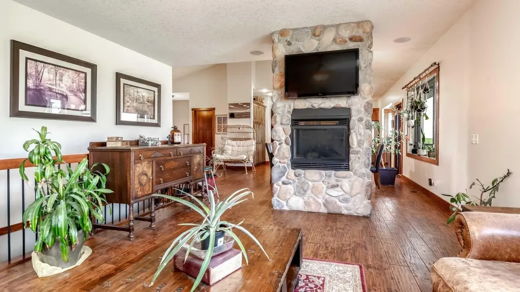 3100 Range Road 254 Strathmore AB T1P 0K4