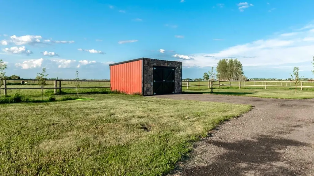 3100 Range Road 254 Strathmore AB T1P 0K4