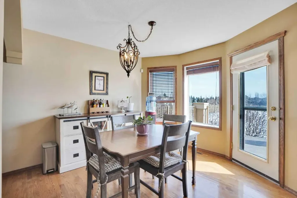 32 Harvest Park Way NE Calgary AB T3K 4K8