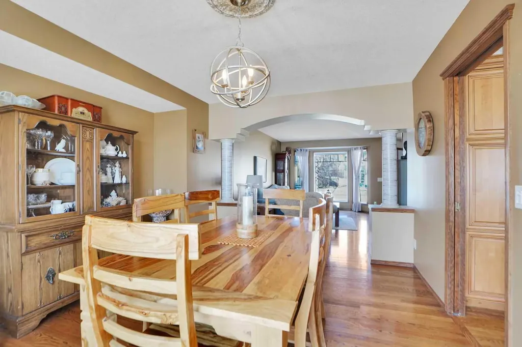 32 Harvest Park Way NE Calgary AB T3K 4K8
