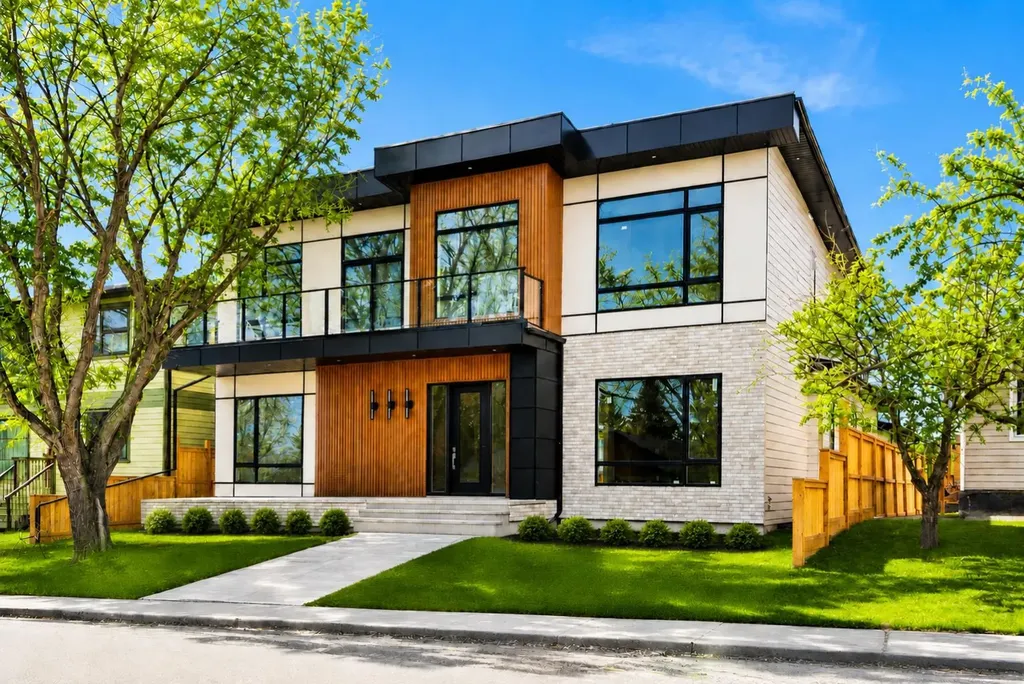 209 Windermere Road SW Calgary AB T3C 3K9