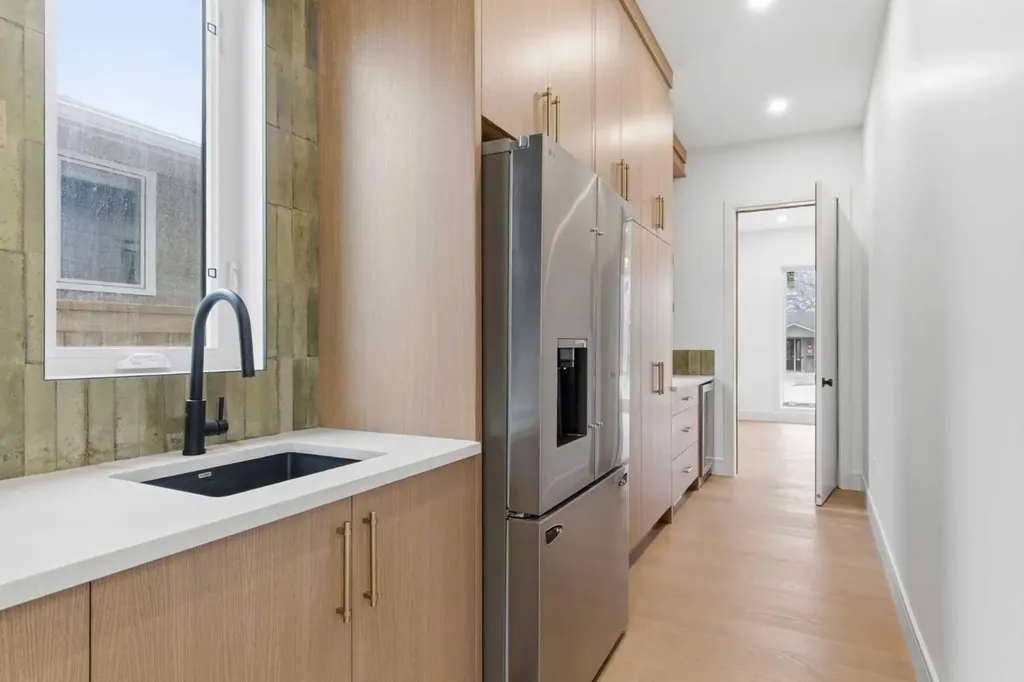 209 Windermere Road SW Calgary AB T3C 3K9