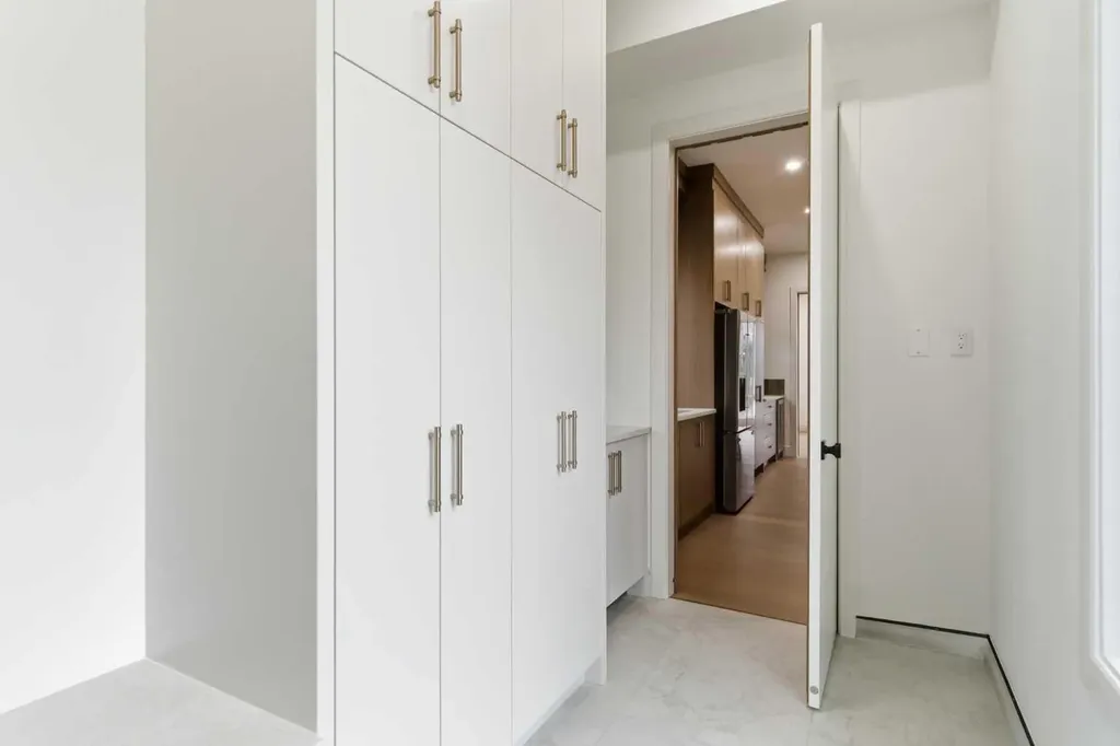 209 Windermere Road SW Calgary AB T3C 3K9