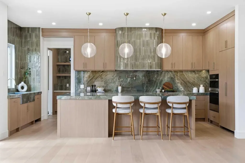 209 Windermere Road SW Calgary AB T3C 3K9