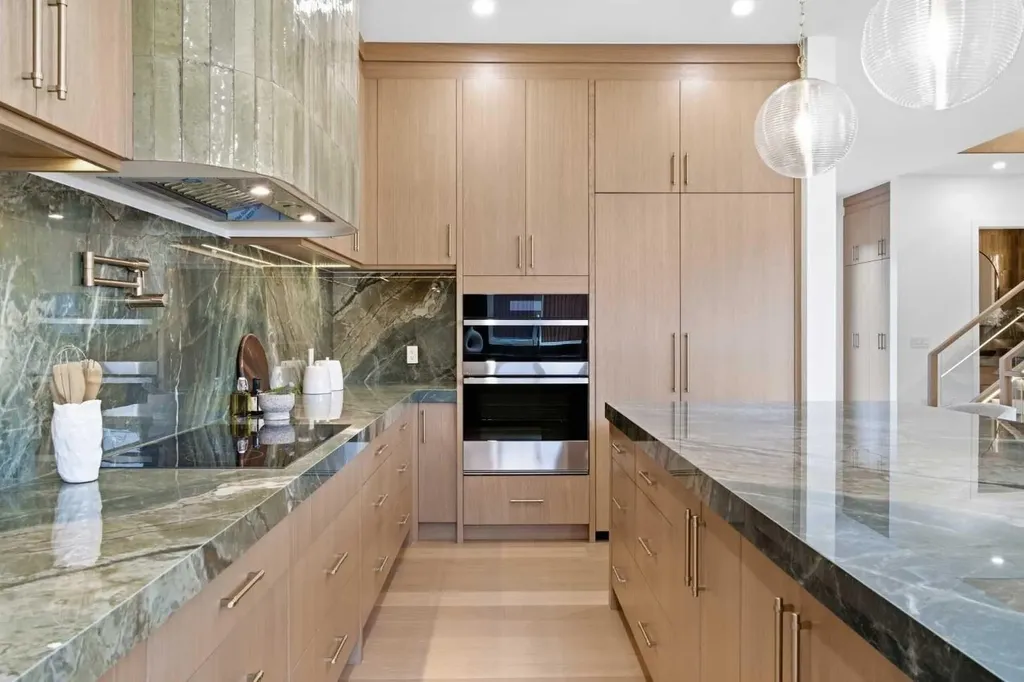 209 Windermere Road SW Calgary AB T3C 3K9