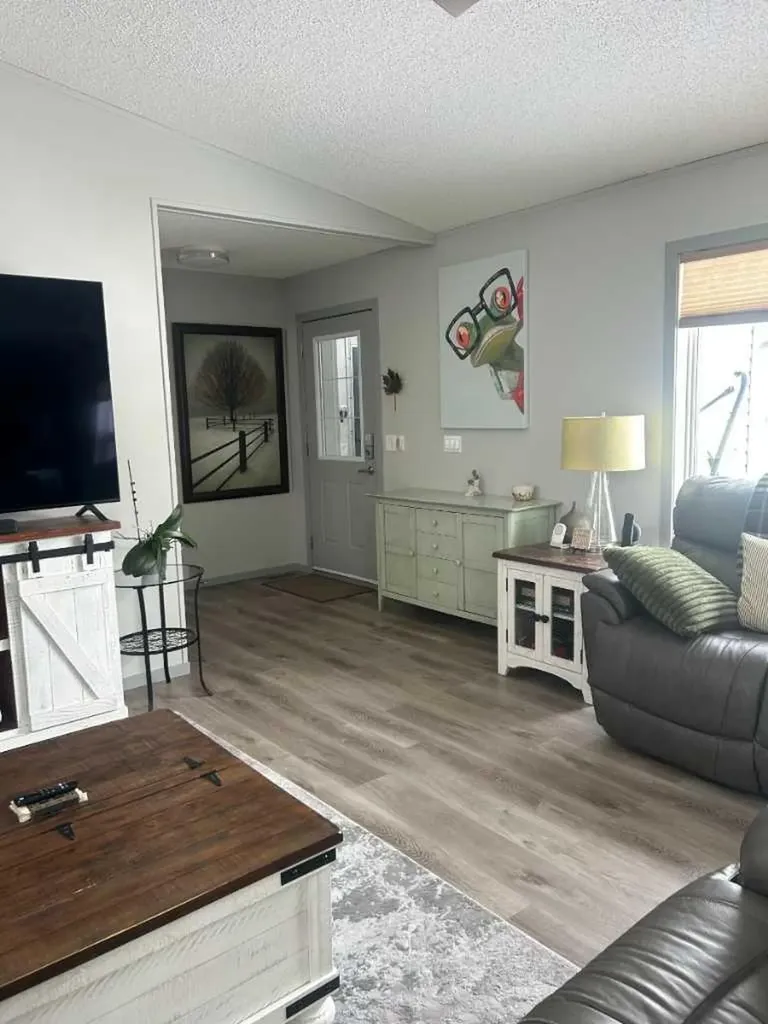 270165 Range Road 291 SE Airdrie AB T4B 3N6