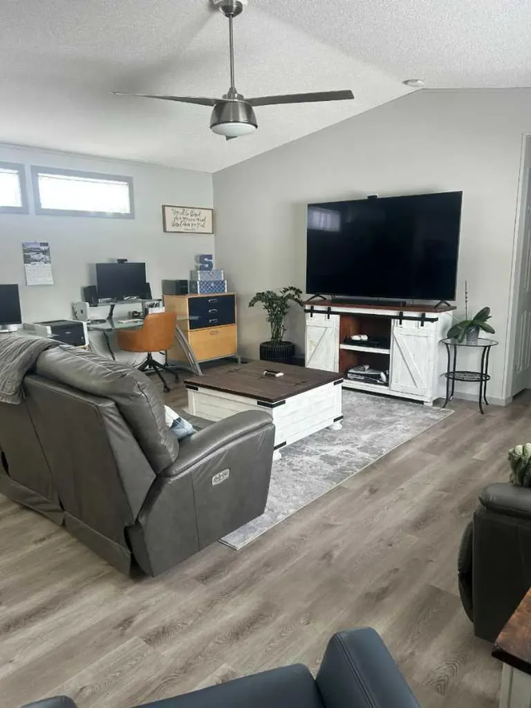270165 Range Road 291 SE Airdrie AB T4B 3N6
