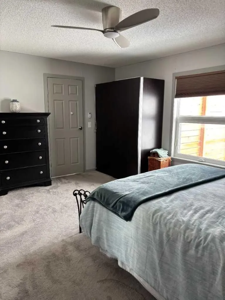 270165 Range Road 291 SE Airdrie AB T4B 3N6