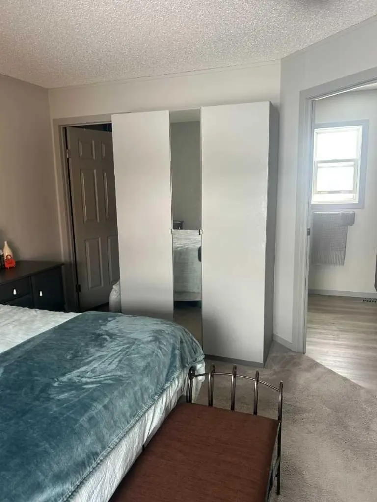 270165 Range Road 291 SE Airdrie AB T4B 3N6