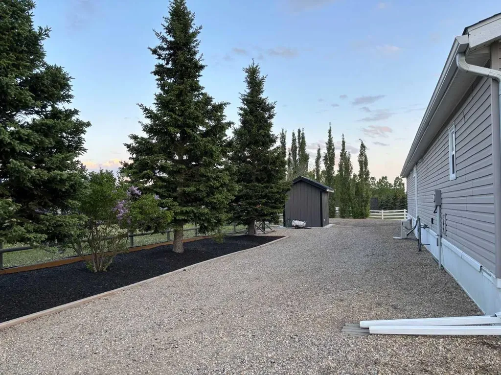 270165 Range Road 291 SE Airdrie AB T4B 3N6