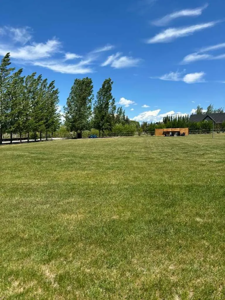 270165 Range Road 291 SE Airdrie AB T4B 3N6