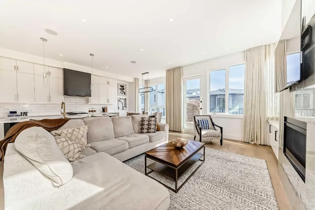 166 69 Street SW Calgary AB T3H5C7