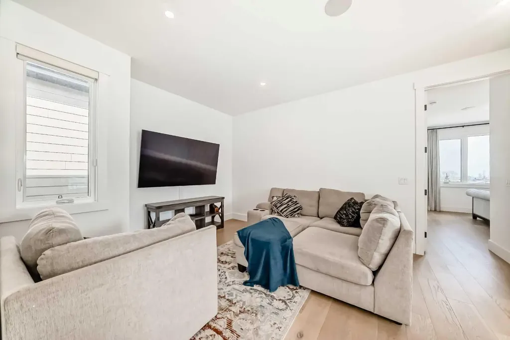 166 69 Street SW Calgary AB T3H5C7