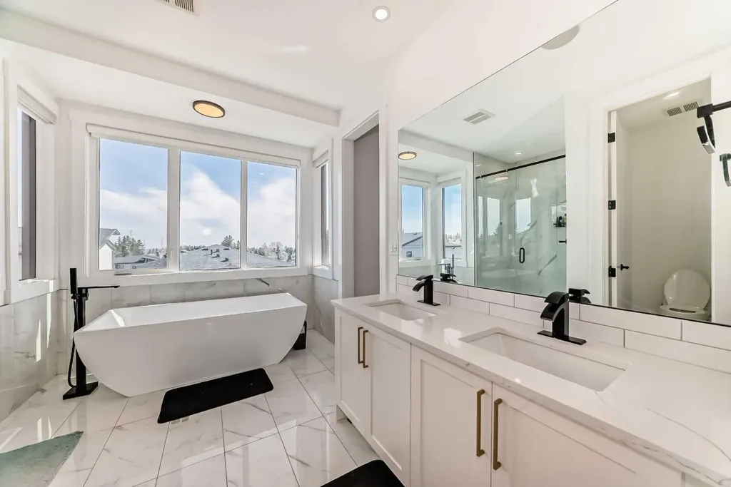 166 69 Street SW Calgary AB T3H5C7