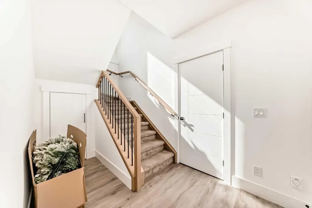 166 69 Street SW Calgary AB T3H5C7
