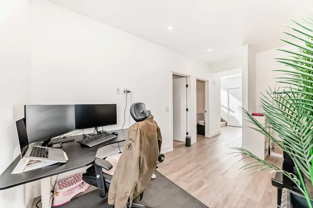 166 69 Street SW Calgary AB T3H5C7