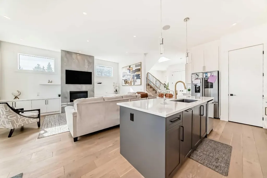 166 69 Street SW Calgary AB T3H5C7