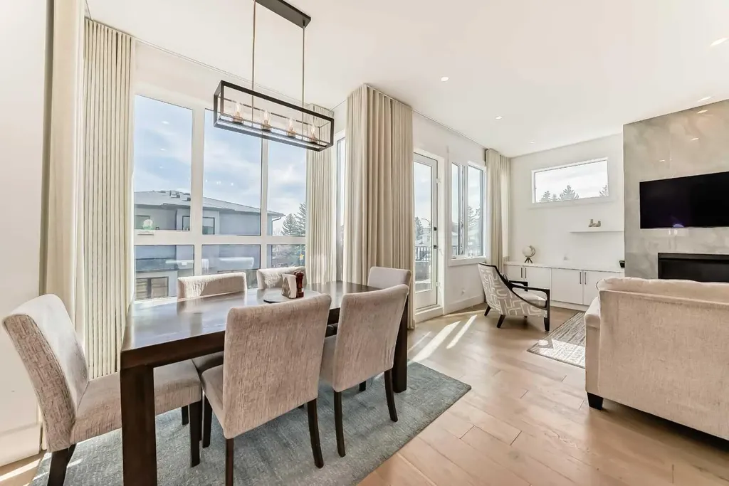 166 69 Street SW Calgary AB T3H5C7