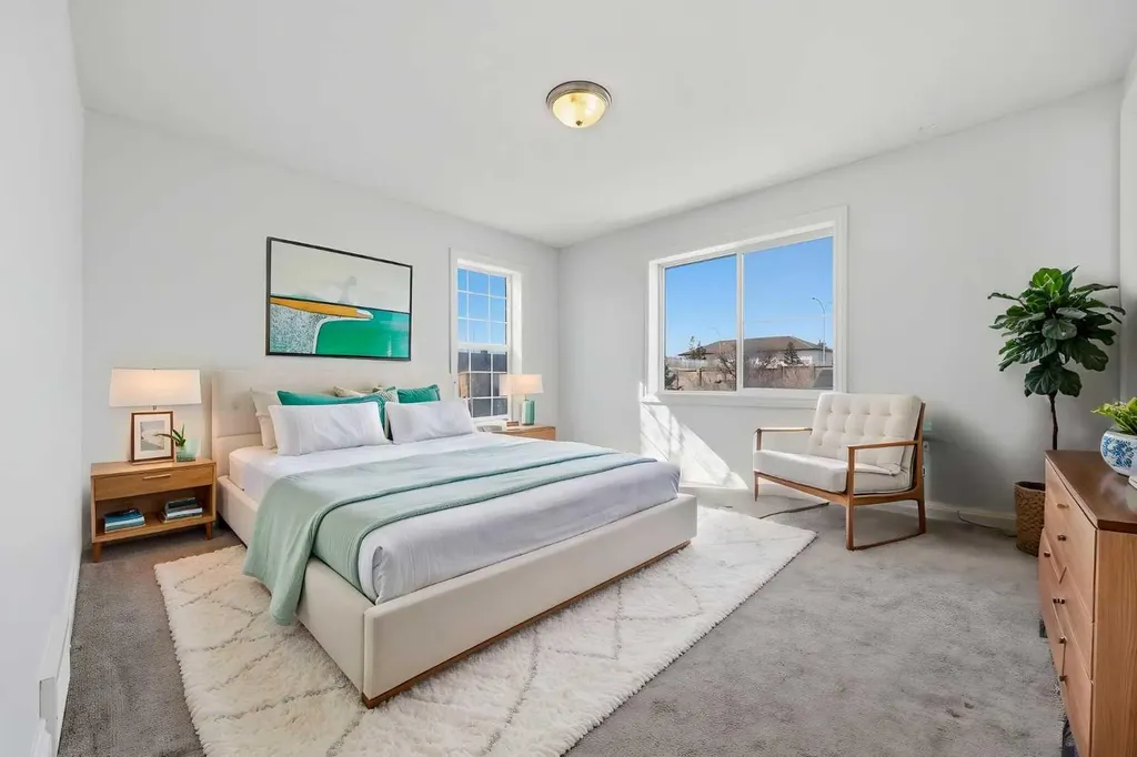 172 Somme Manor SW Calgary AB T2T 6L5