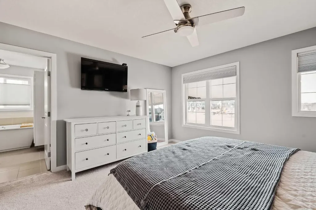 65 Sunrise Crescent Cochrane AB T4C 0Z6