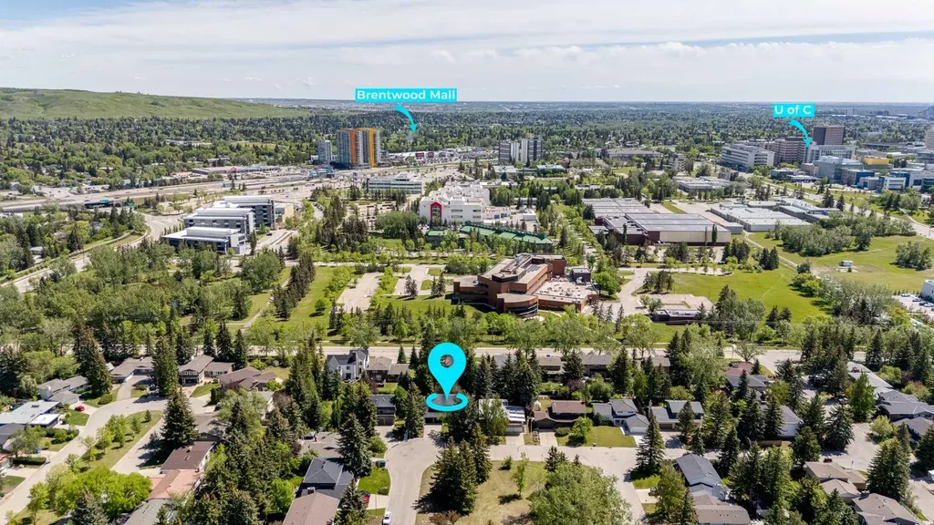 12 Varsville Place NW Calgary AB T3A 0A8