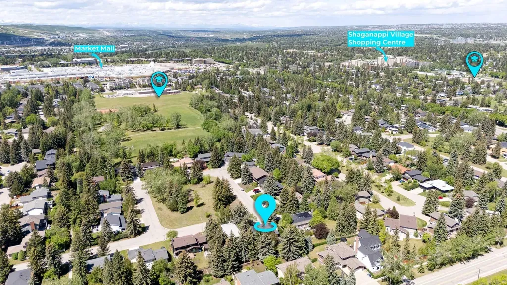 12 Varsville Place NW Calgary AB T3A 0A8