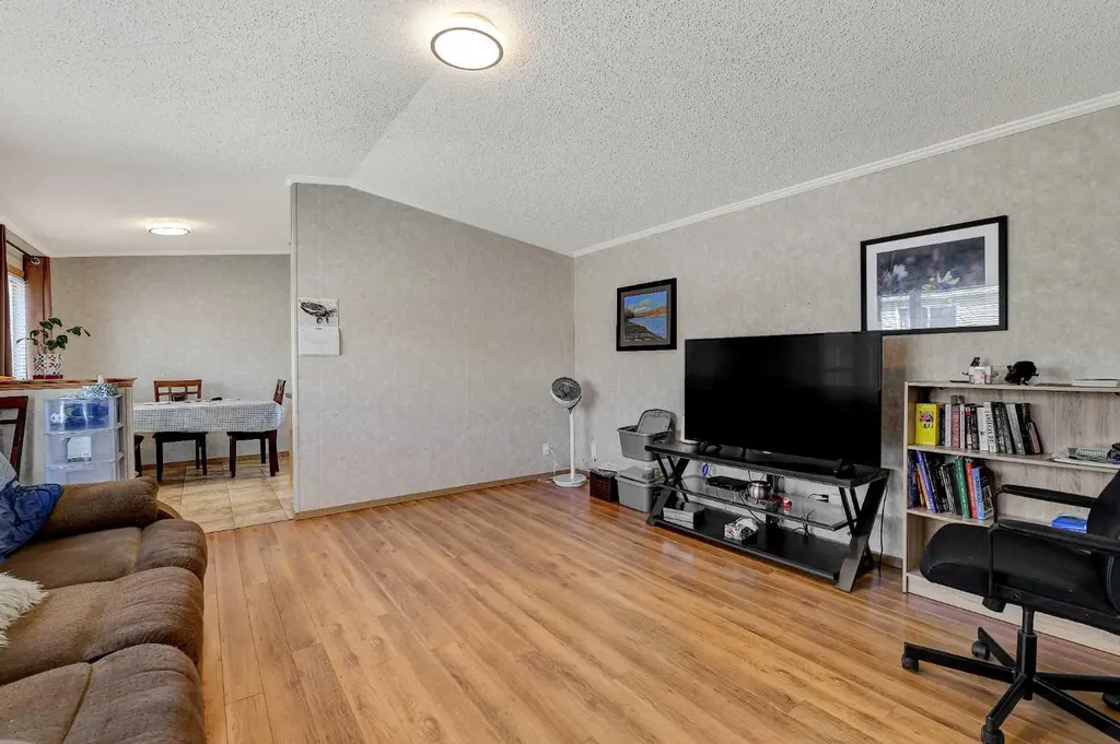 10615 88 Street Grande Prairie AB T8X 1P5