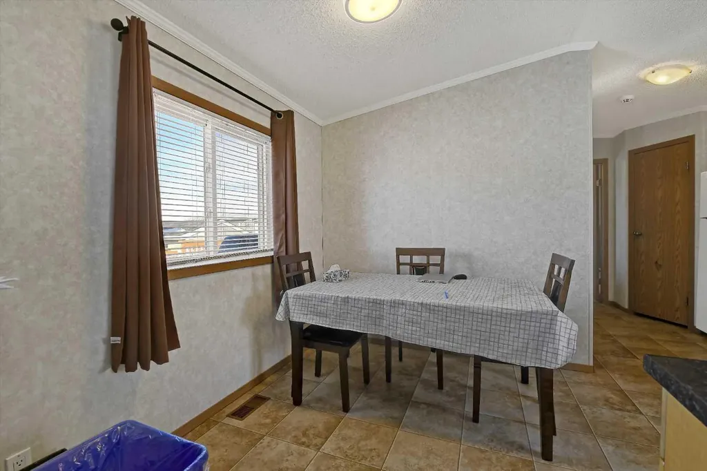 10615 88 Street Grande Prairie AB T8X 1P5