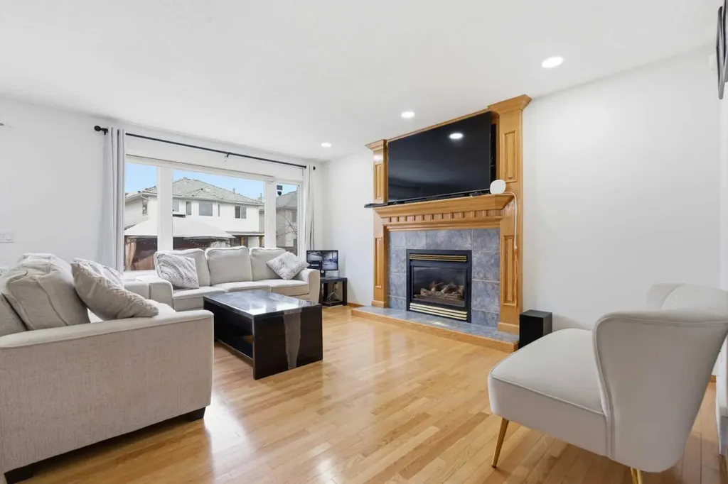 83 Coral Springs Grove NE Calgary AB T3J 3T7
