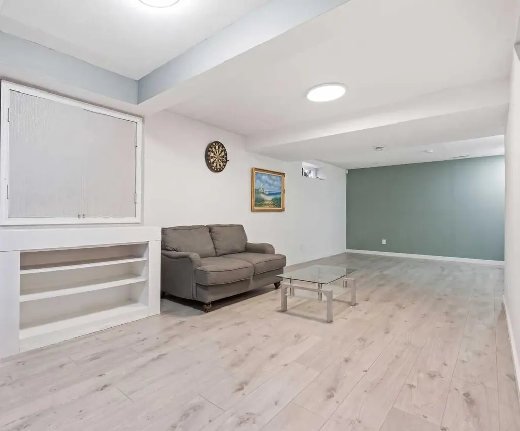 83 Coral Springs Grove NE Calgary AB T3J 3T7
