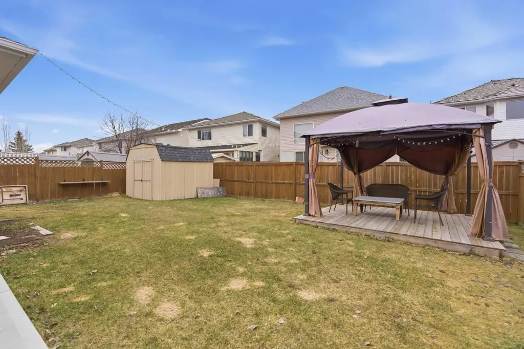 83 Coral Springs Grove NE Calgary AB T3J 3T7