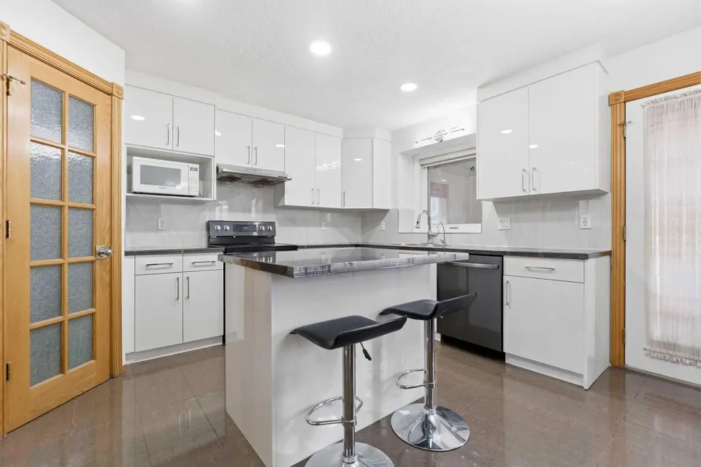 83 Coral Springs Grove NE Calgary AB T3J 3T7
