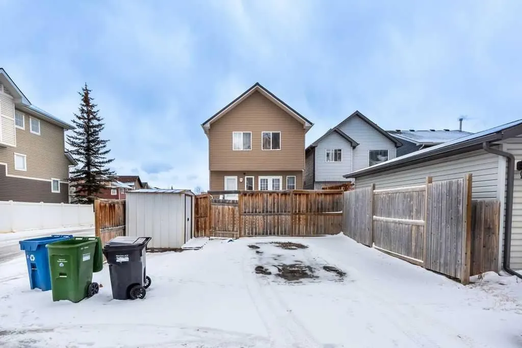 1005 New Brighton Gardens SE Calgary AB T2Z0Y1
