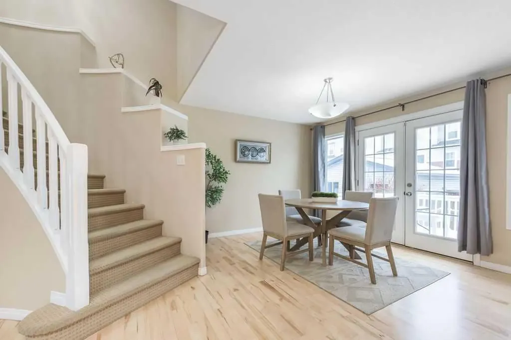 1005 New Brighton Gardens SE Calgary AB T2Z0Y1