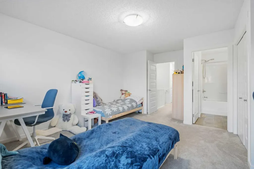 111 Auburn Bay Street SE Calgary AB T3M 2A4