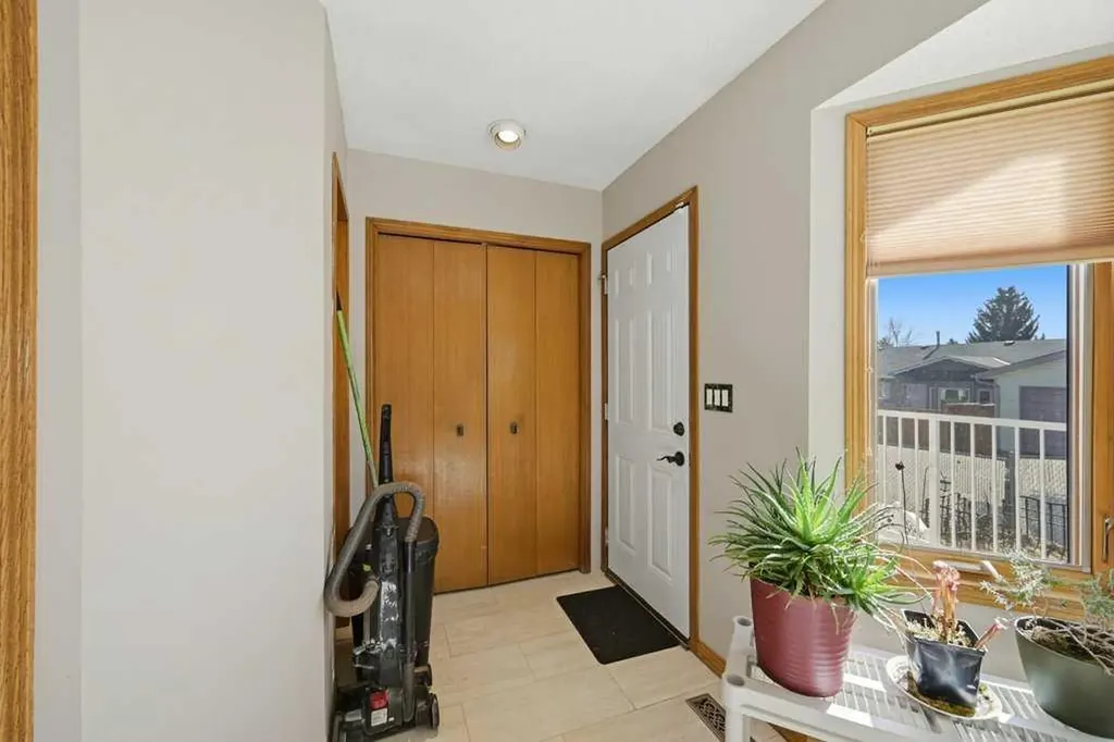 119 Macewan Meadow Way NW Calgary AB T3K 3H9