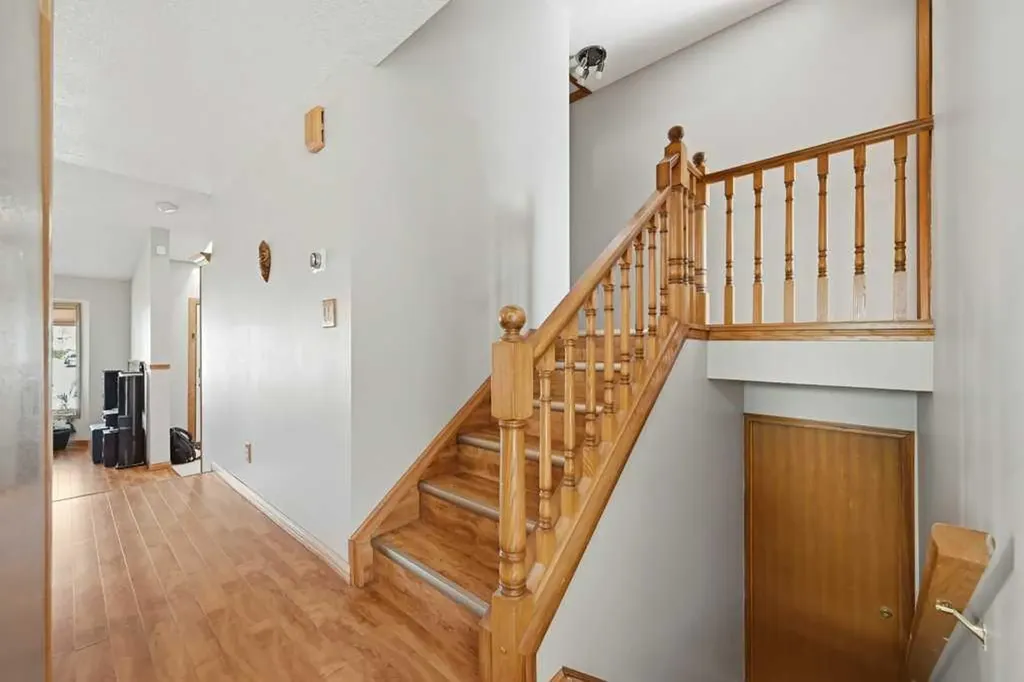 119 Macewan Meadow Way NW Calgary AB T3K 3H9