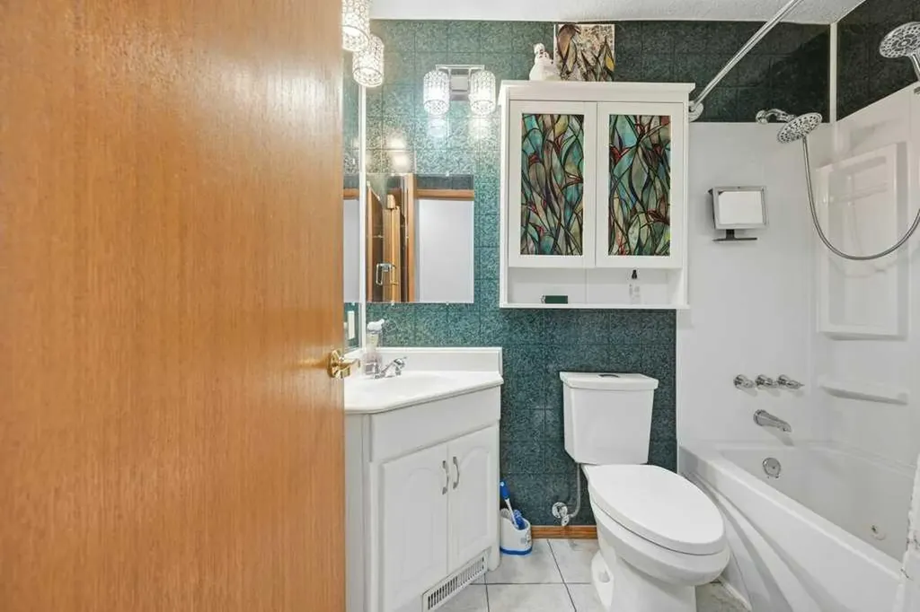 119 Macewan Meadow Way NW Calgary AB T3K 3H9