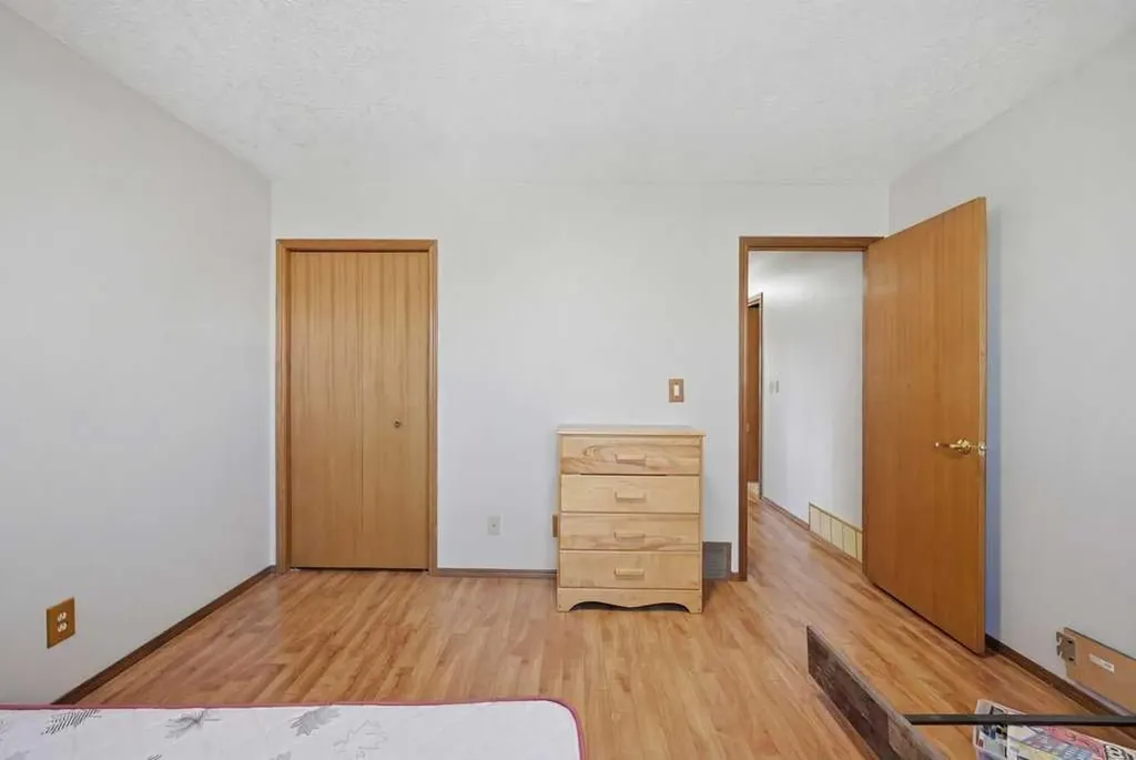 119 Macewan Meadow Way NW Calgary AB T3K 3H9