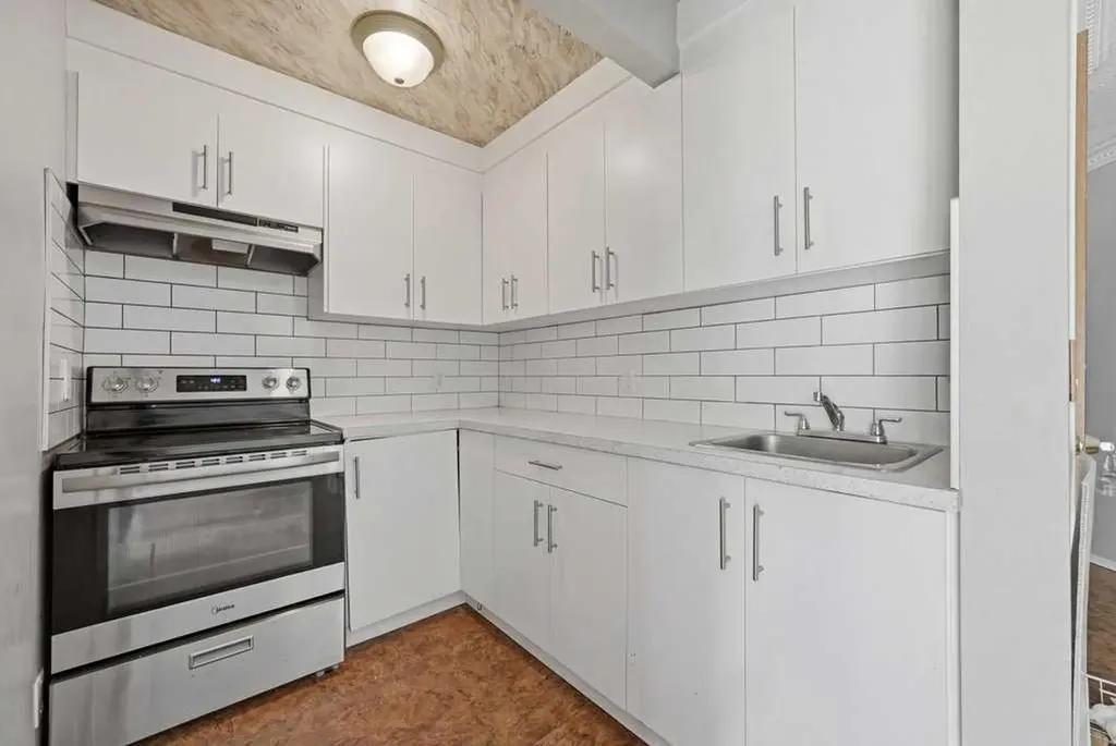 119 Macewan Meadow Way NW Calgary AB T3K 3H9