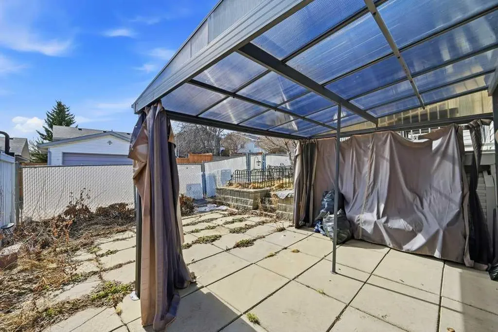 119 Macewan Meadow Way NW Calgary AB T3K 3H9
