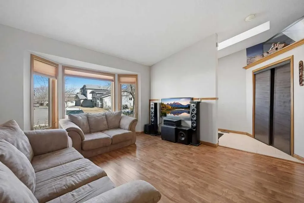 119 Macewan Meadow Way NW Calgary AB T3K 3H9