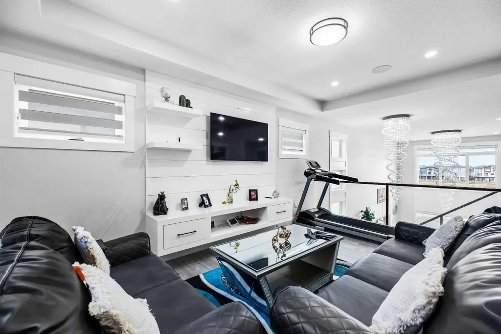 45 Waterford Terrace Chestermere AB T1X 2P6