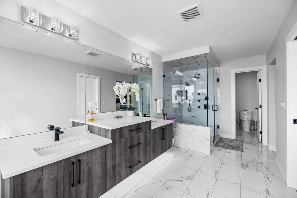 45 Waterford Terrace Chestermere AB T1X 2P6