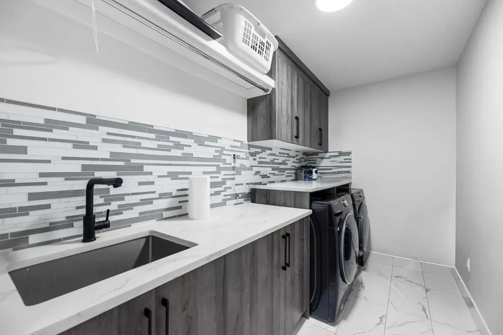 45 Waterford Terrace Chestermere AB T1X 2P6