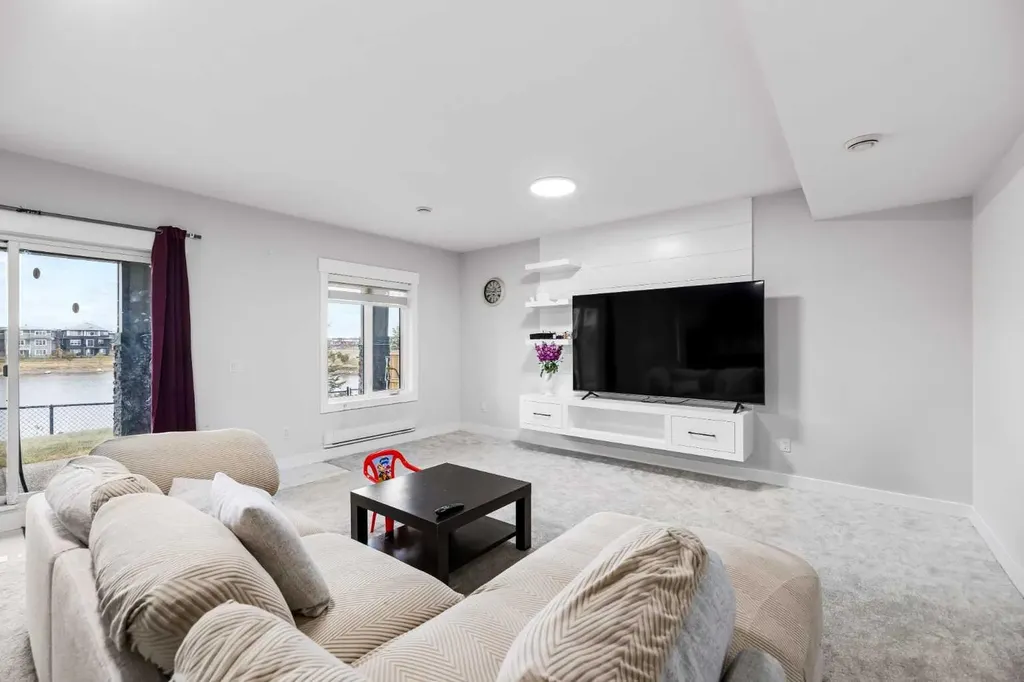 45 Waterford Terrace Chestermere AB T1X 2P6