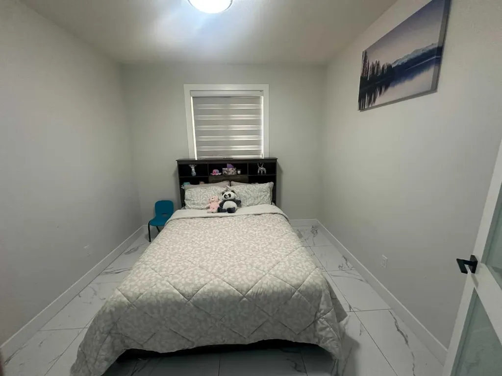 45 Waterford Terrace Chestermere AB T1X 2P6